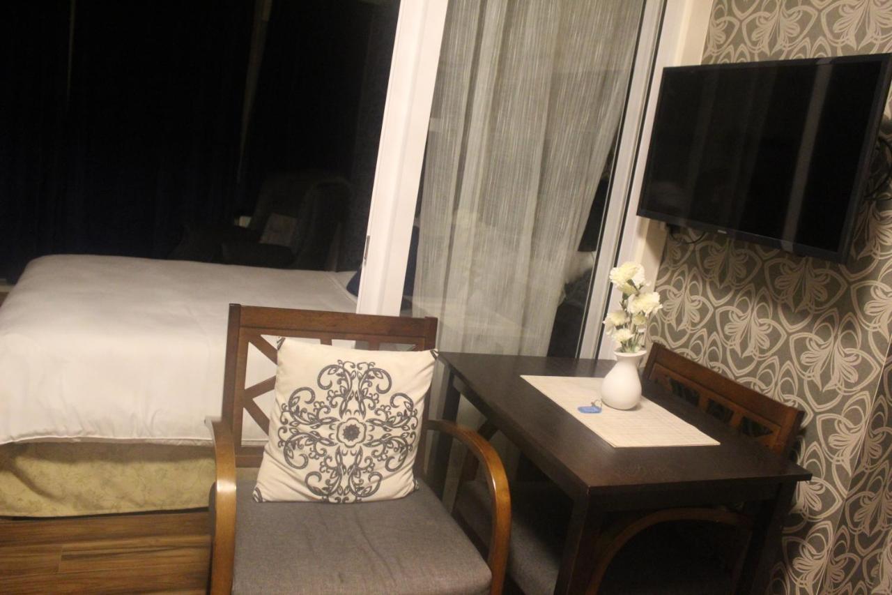 Azure Urban Resort A4 Near Airport Mall With Wavepool Paranaque City Kültér fotó