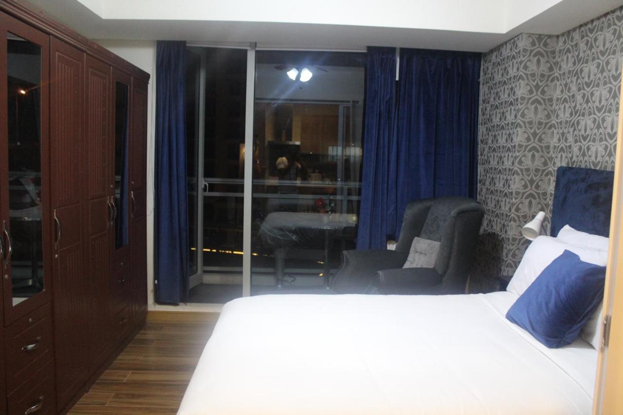 Azure Urban Resort A4 Near Airport Mall With Wavepool Paranaque City Kültér fotó