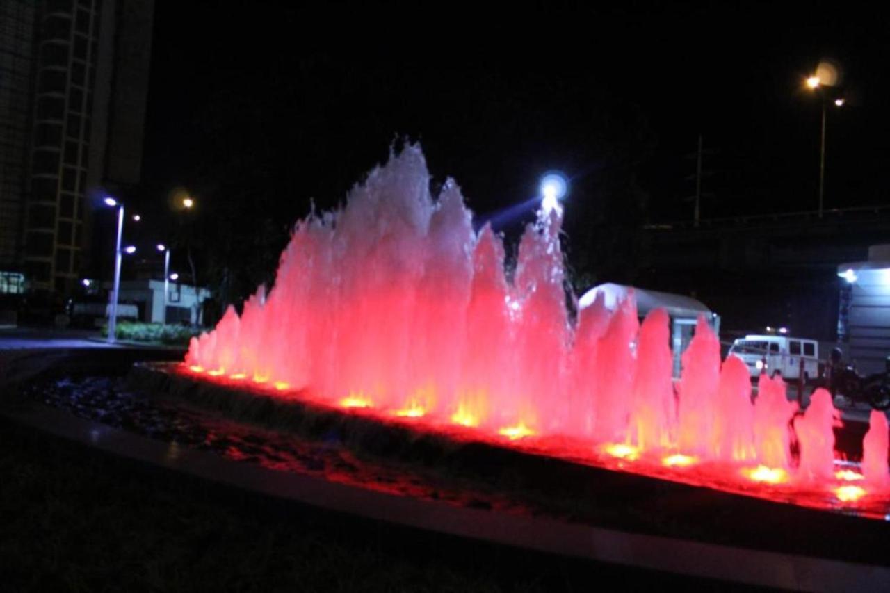 Azure Urban Resort A4 Near Airport Mall With Wavepool Paranaque City Kültér fotó